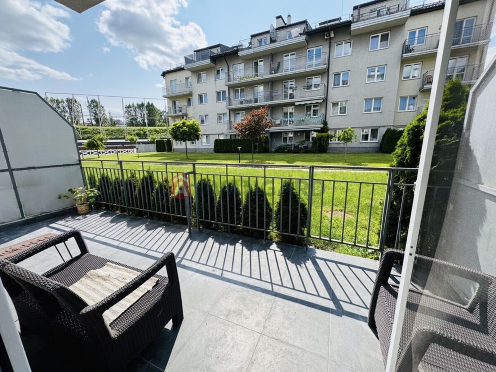 1 ��. ��������, 42/-/16 ��. �., 1/4 ������ ���� 8