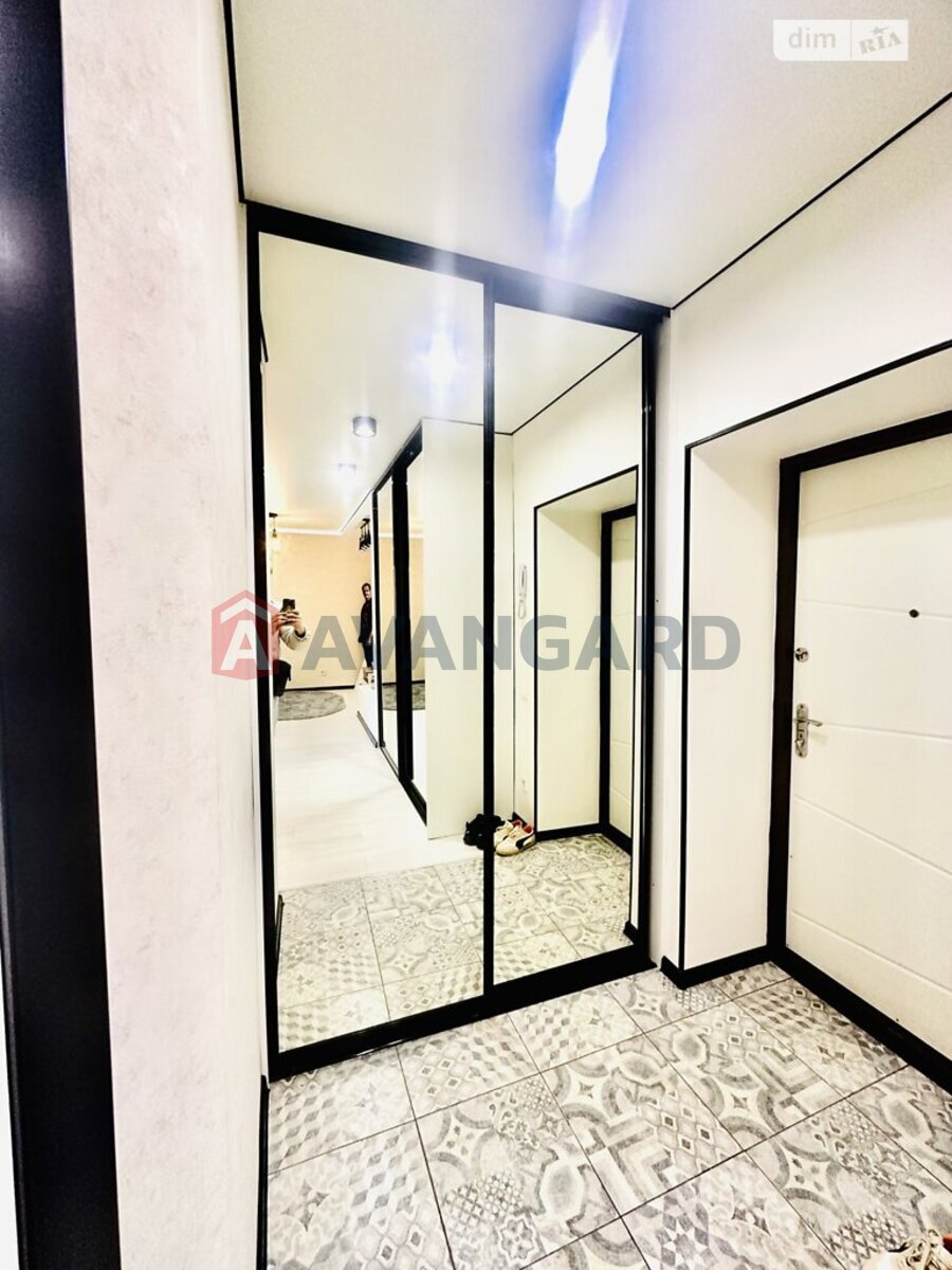 2 ��. ��������, 55/-/- ��. �., 1/9 ������ ���� 18