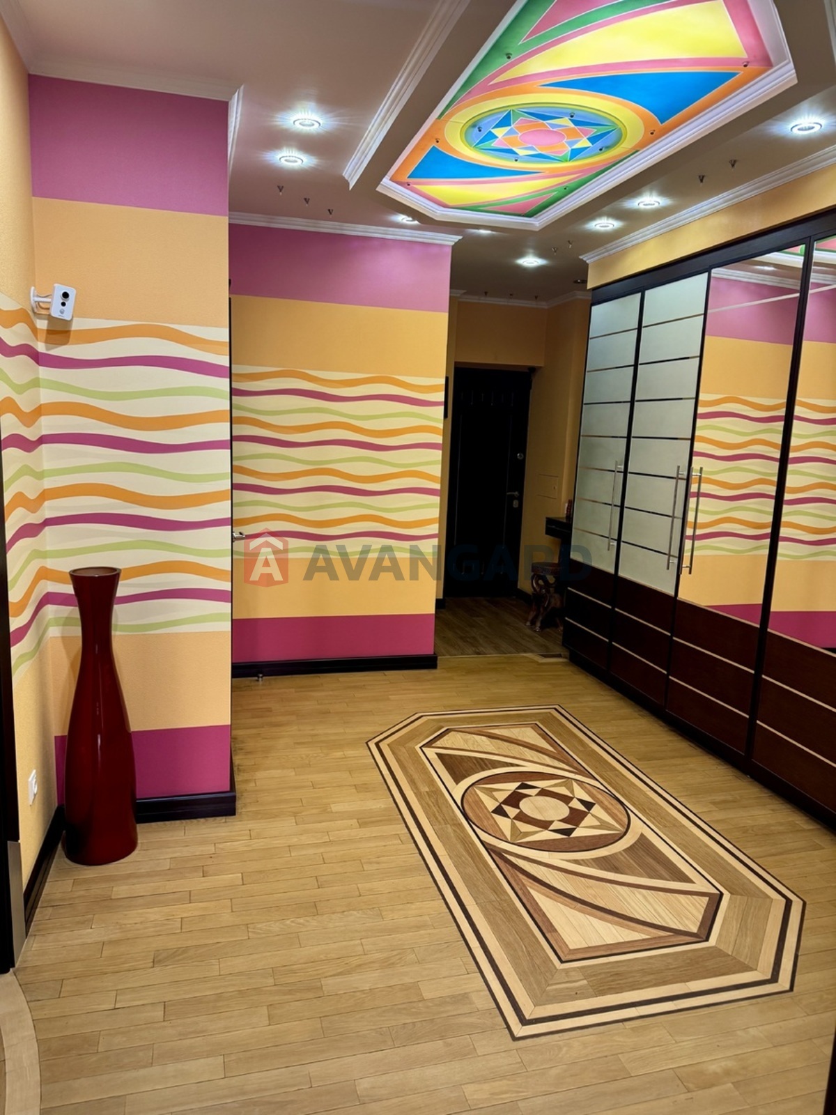 3 ����. ��������, 121/65/20 ��. �., 18/24 ���� ���� 6