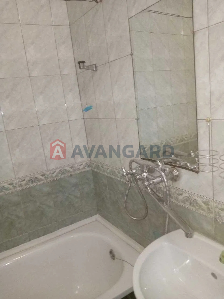 3 . , 69/-/8 . ., 8/9   16