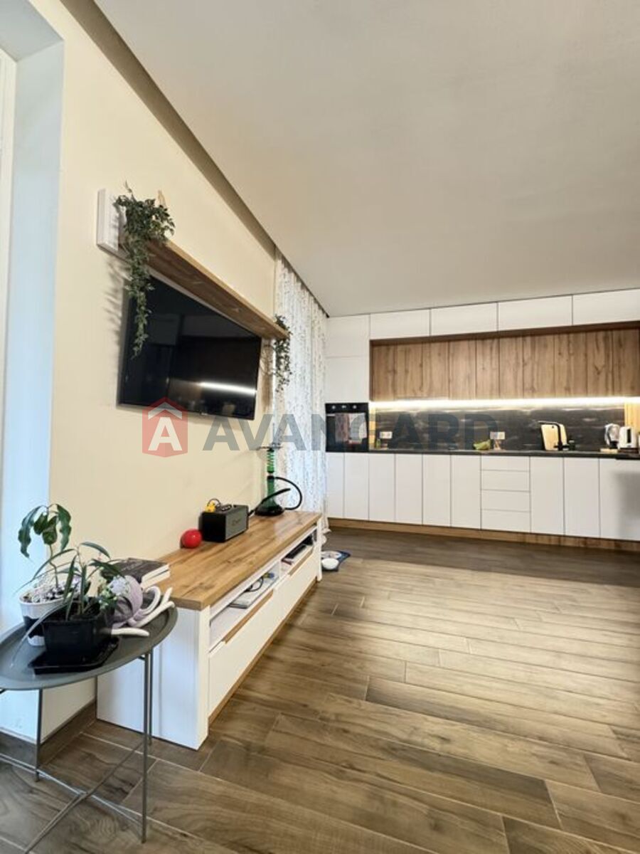 2 ��. ��������, 71/-/25 ��. �., 1/5 ������ ���� 5