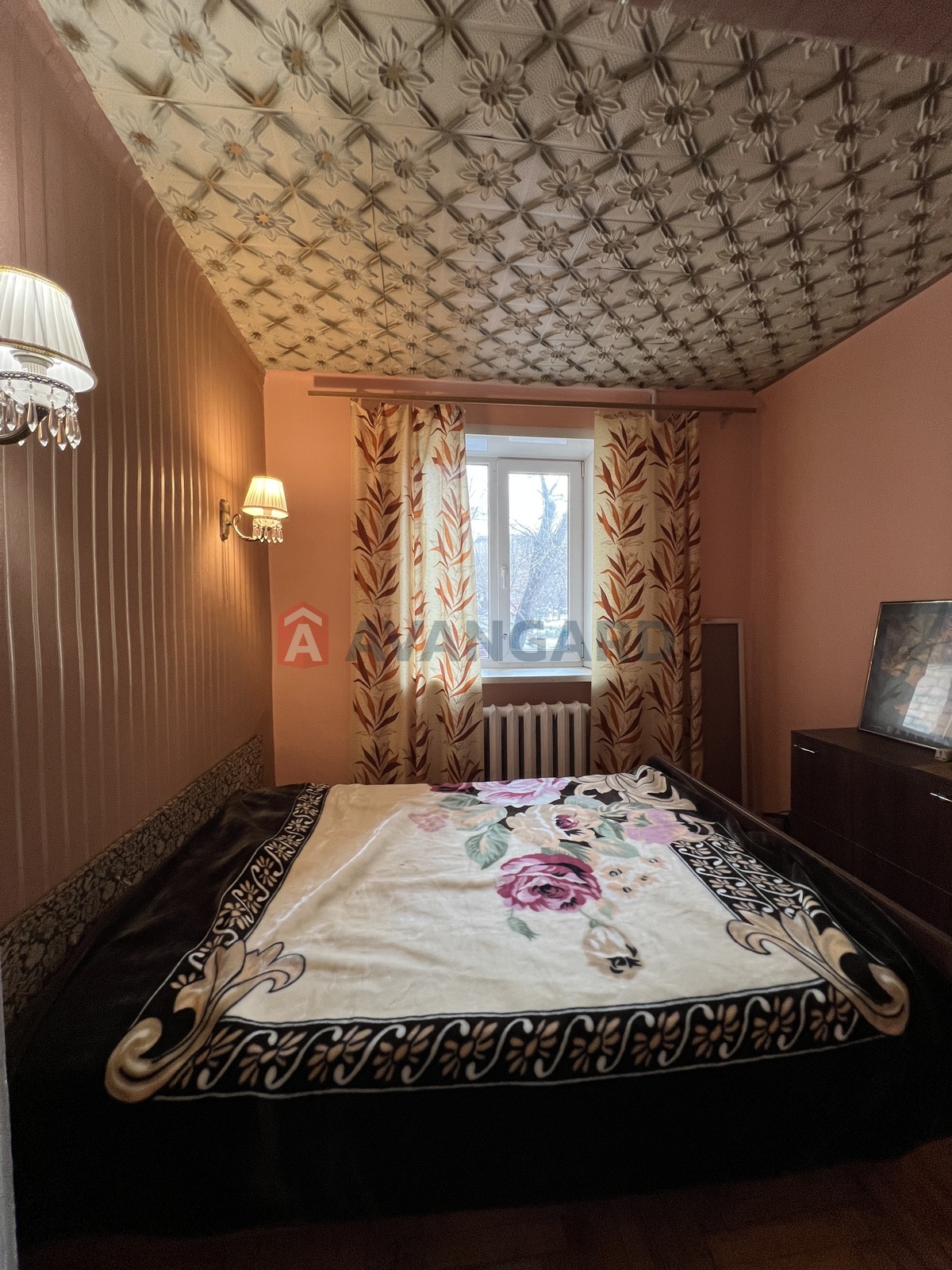 4 ��. ��������, 63/43/8 ��. �., 1/5 ������ ���� 12