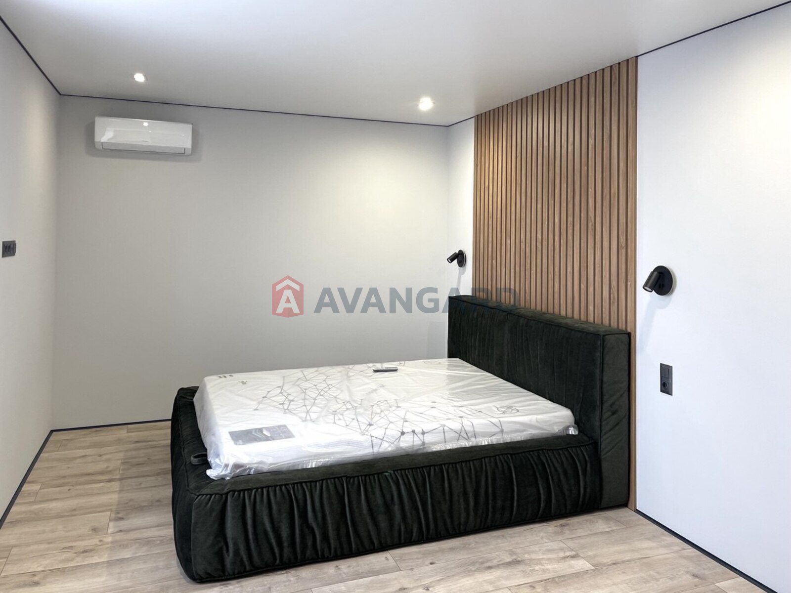 2 ��. ��������, 77,4/-/14,5 ��. �., 10/17 ������ ���� 10