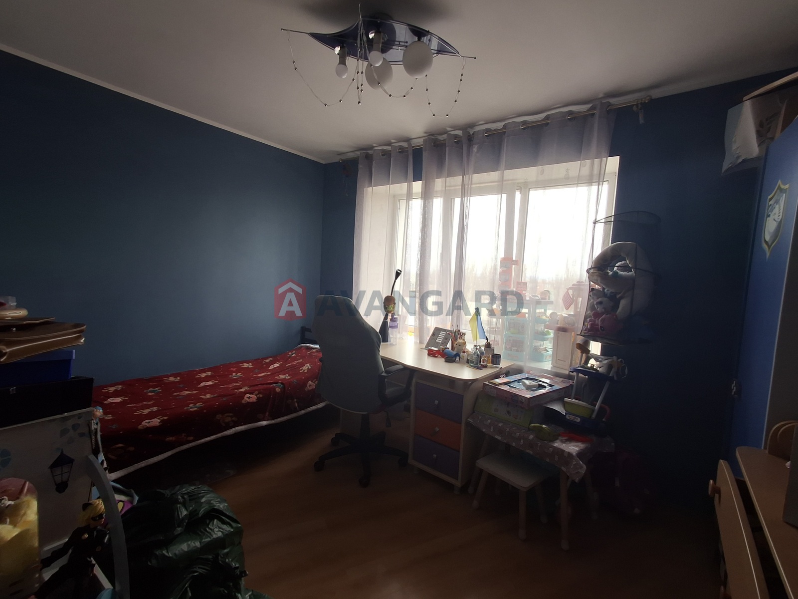 2 ����. ��������, 84/46/31 ��. �., 9/9 ���� ���� 10