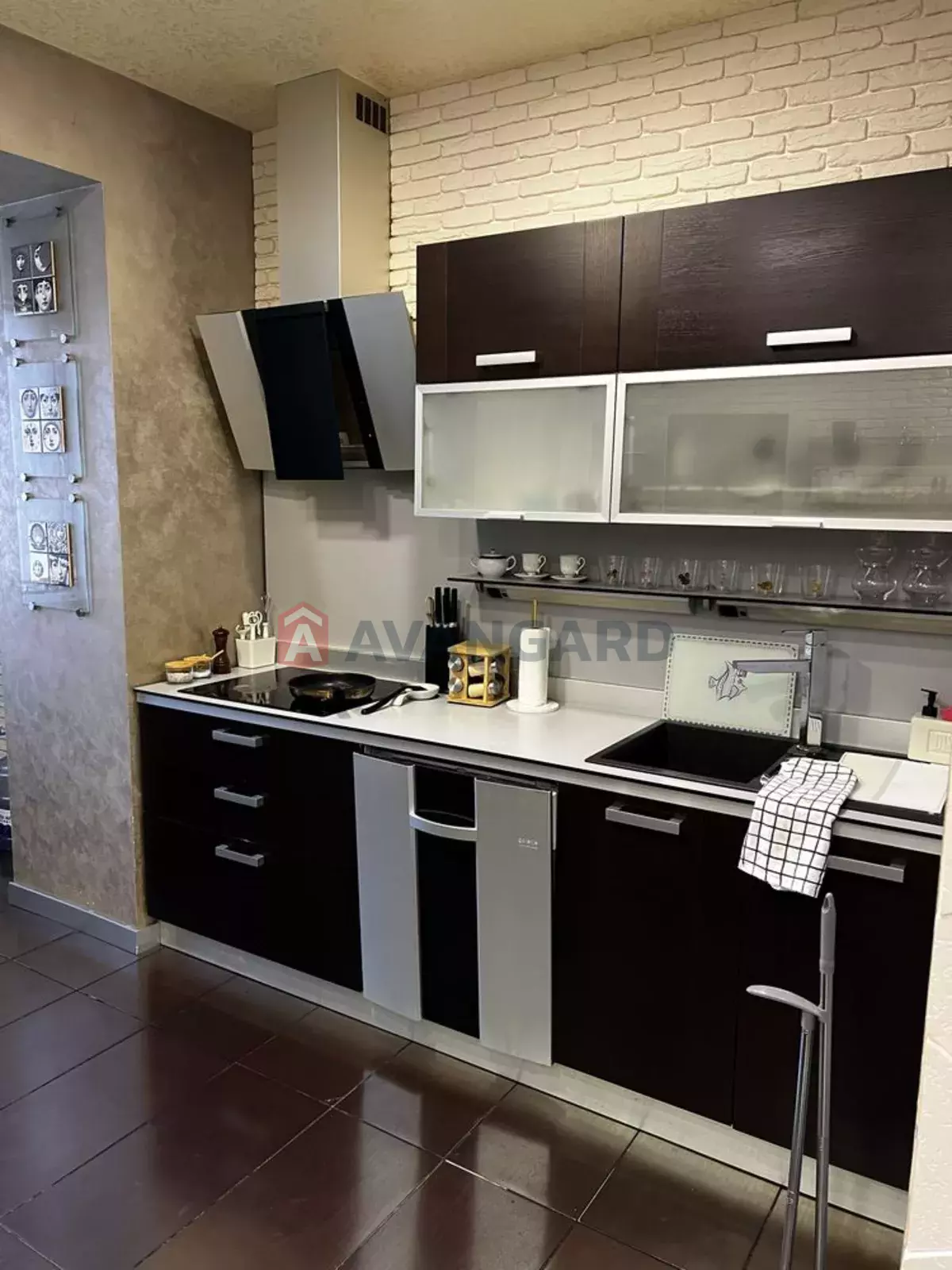 3 ��. ��������, 96/-/15 ��. �., 2/5 ������ ���� 6