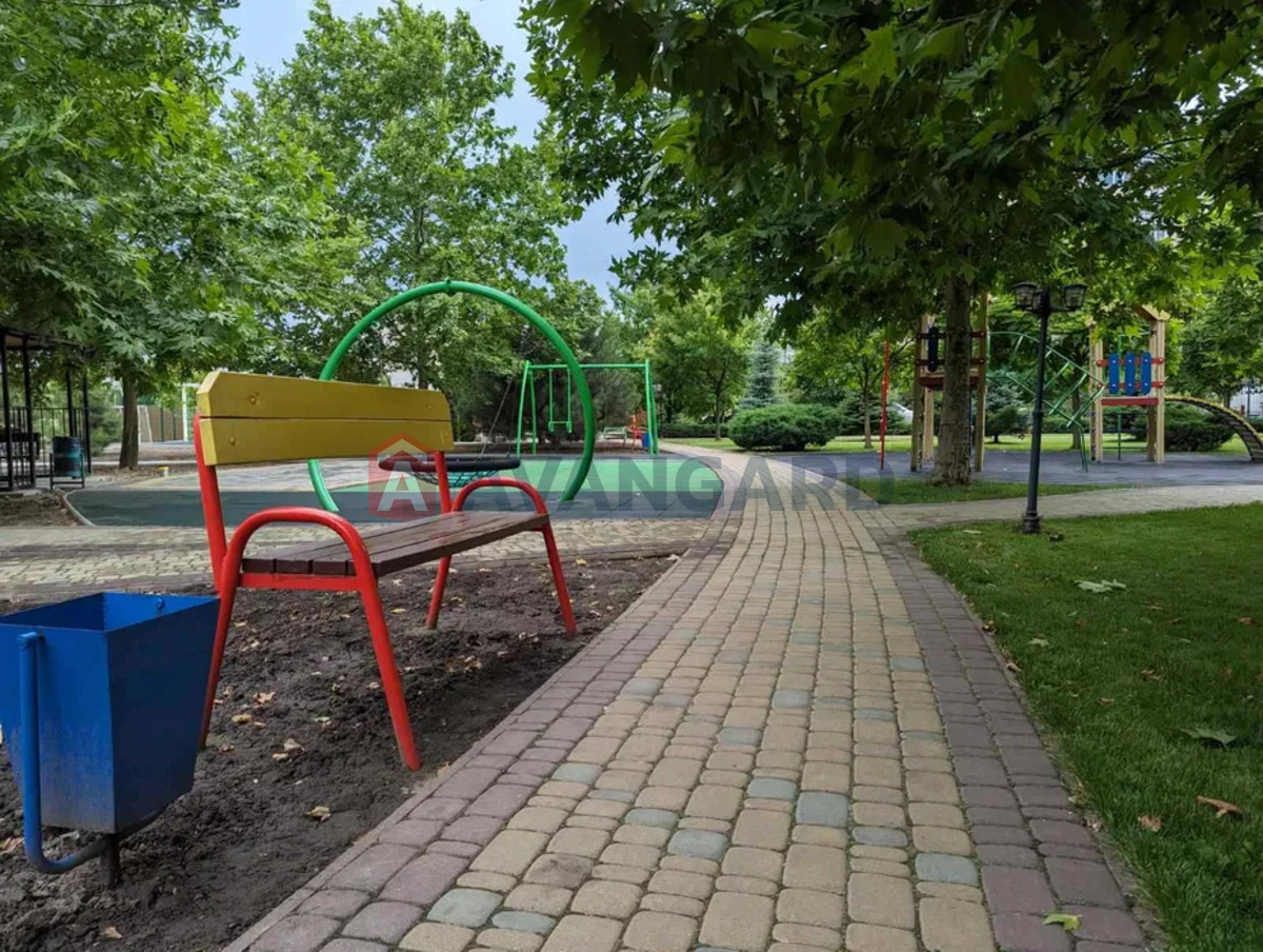 3 ����. ��������, 107/-/15 ��. �., 1/4 ���� ���� 6