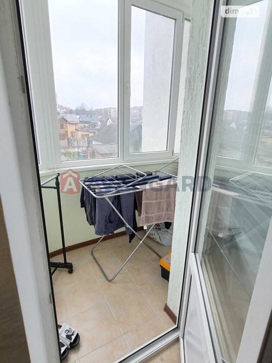 2 ��. ��������, 92/60/20 ��. �., 3/9 ������ ���� 12