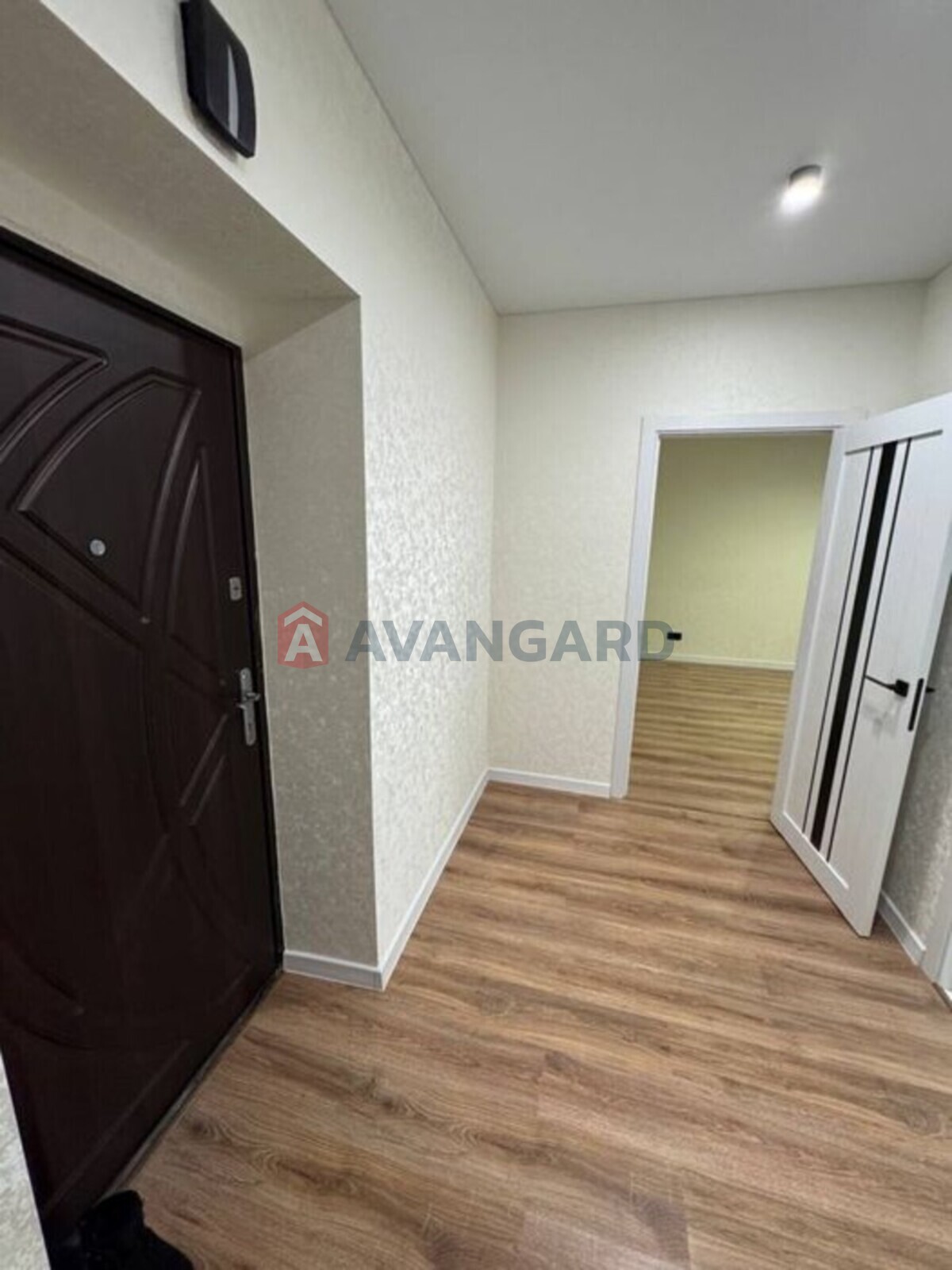 2 ����. ��������, 67/-/17 ��. �., 10/10 ���� ���� 8