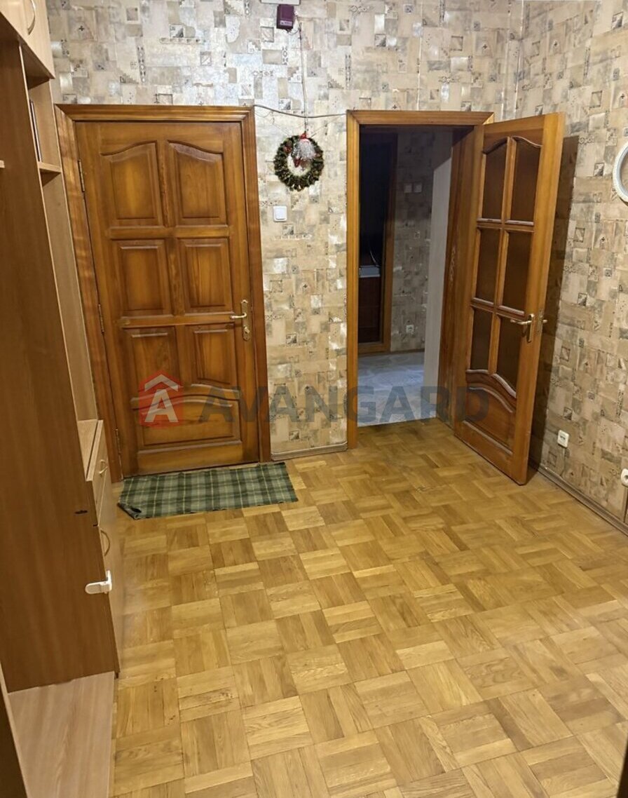 3 ����. ��������, 86/48/9 ��. �., 6/18 ���� ���� 21