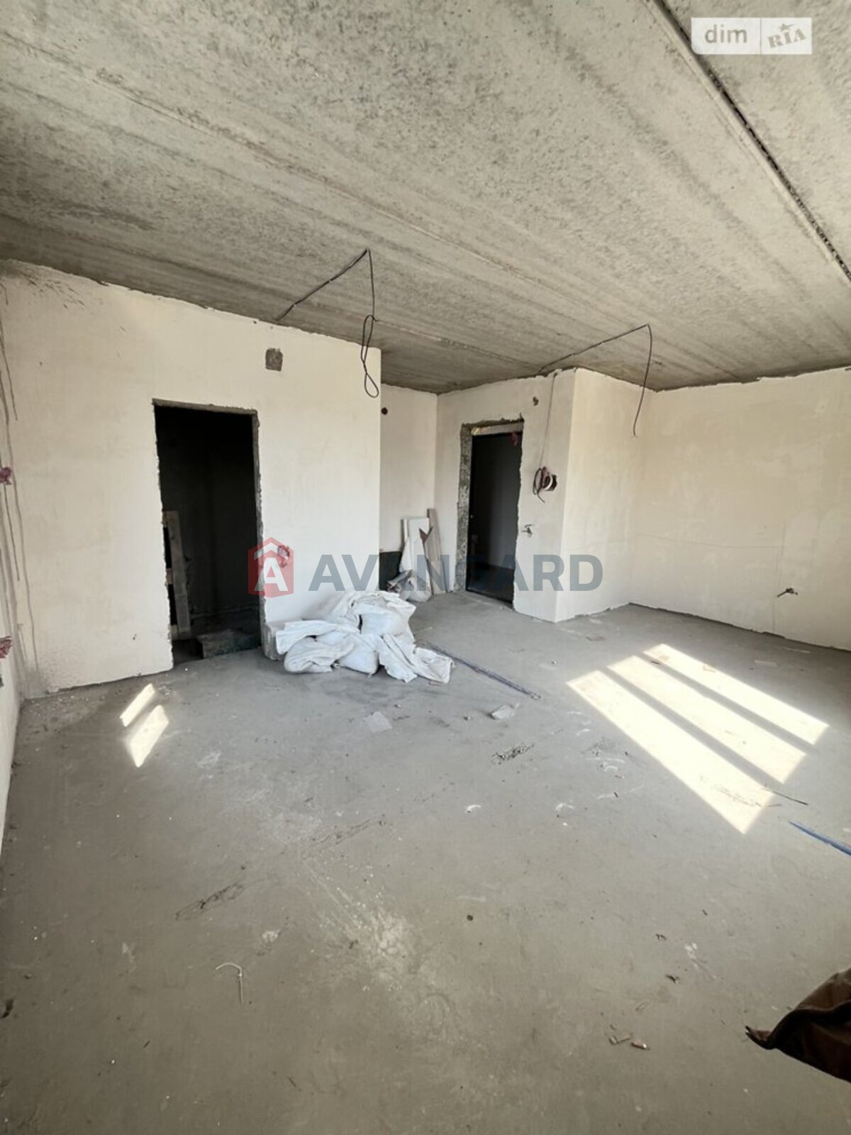 1 ��. ��������, 30/-/- ��. �., 2/3 ������ ���� 9