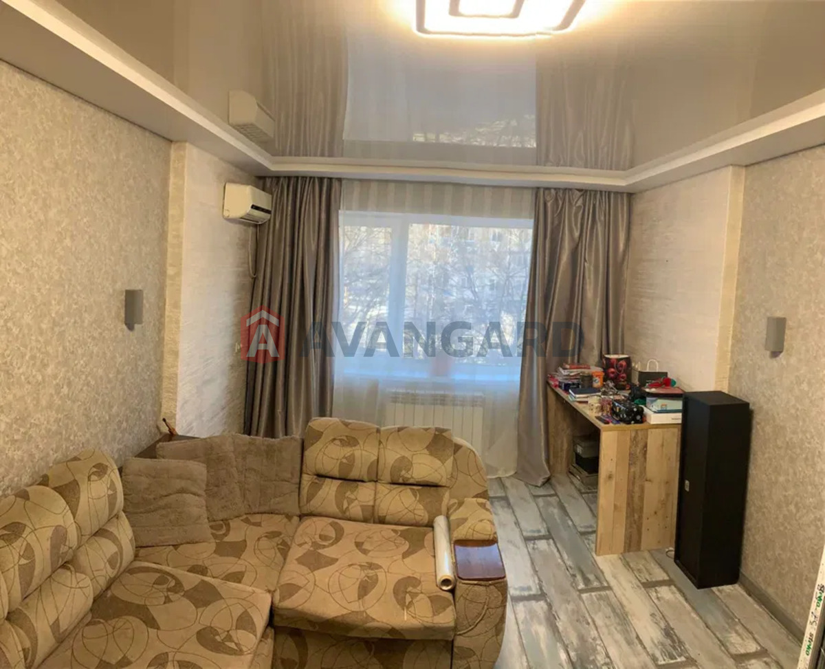 4 ��. ��������, 80/-/9 ��. �., 3/9 ������ ���� 1