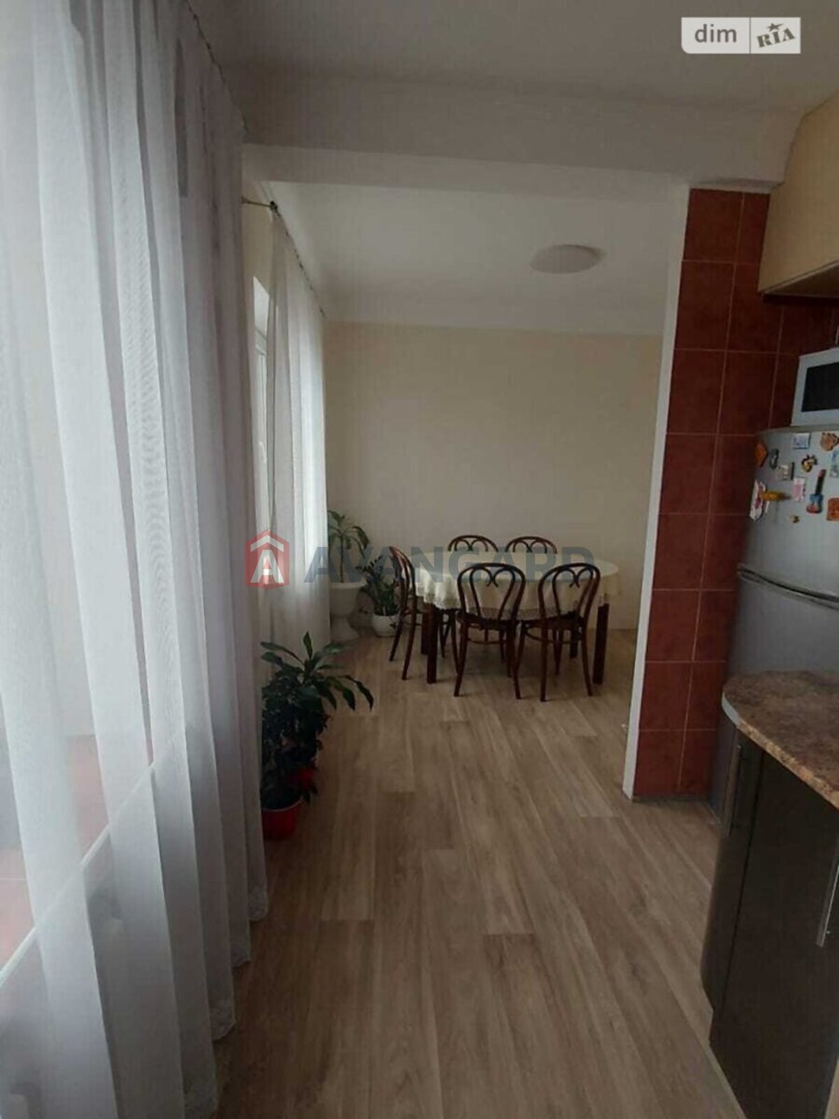 4 ��. ��������, 67/-/- ��. �., 4/5 ������ ���� 3