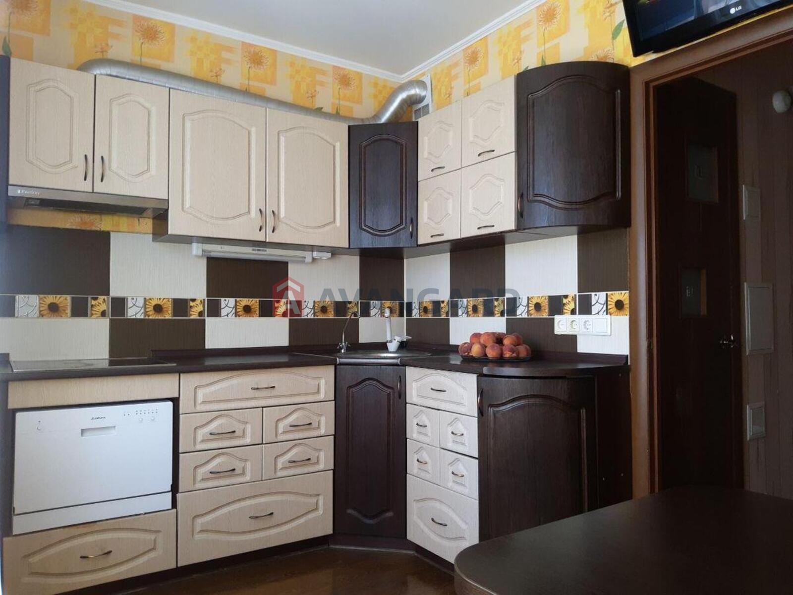 3 ����. ��������, 75/40/8 ��. �., 12/20 ���� ���� 14