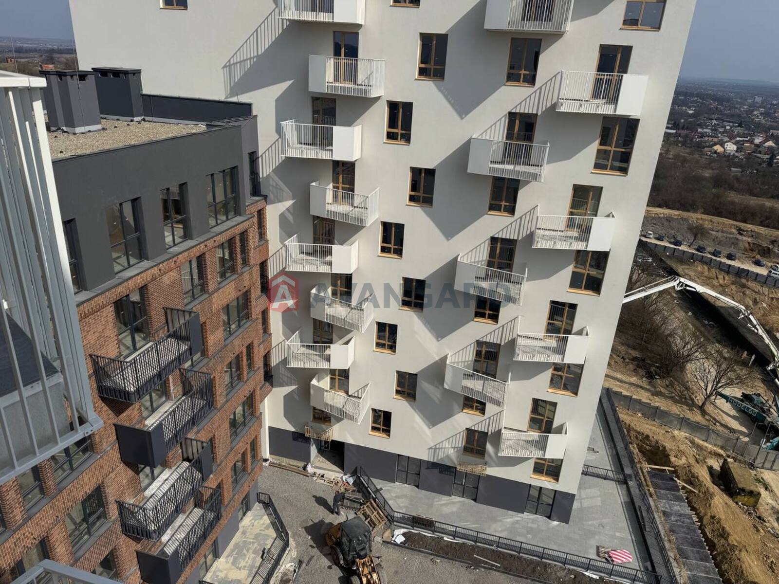 1 ��. ��������, 42/16/18 ��. �., 9/9 ������ ���� 8