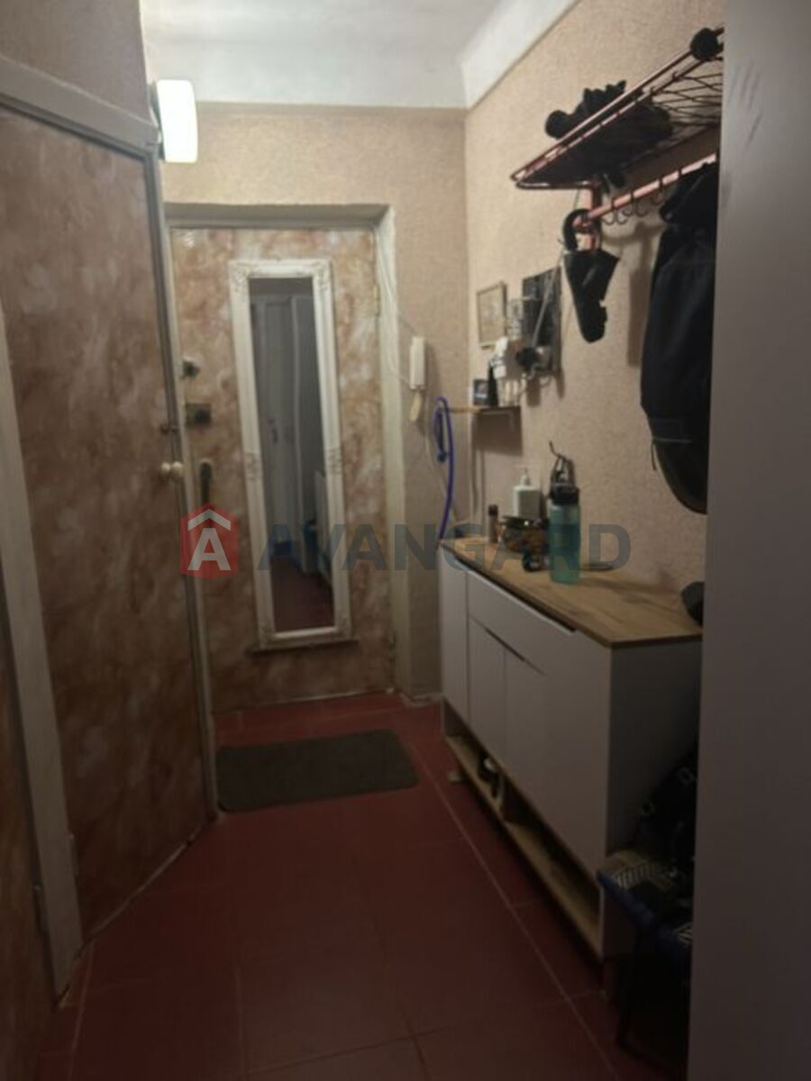 2 ��. ��������, 44/-/6 ��. �., 3/5 ������ ���� 8