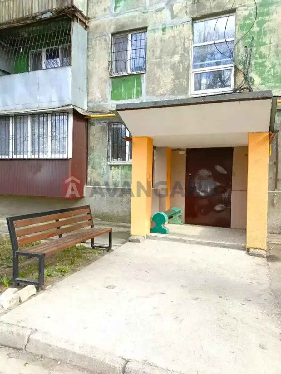 2 ��. ��������, 49/30/5 ��. �., 5/5 ������ ���� 11