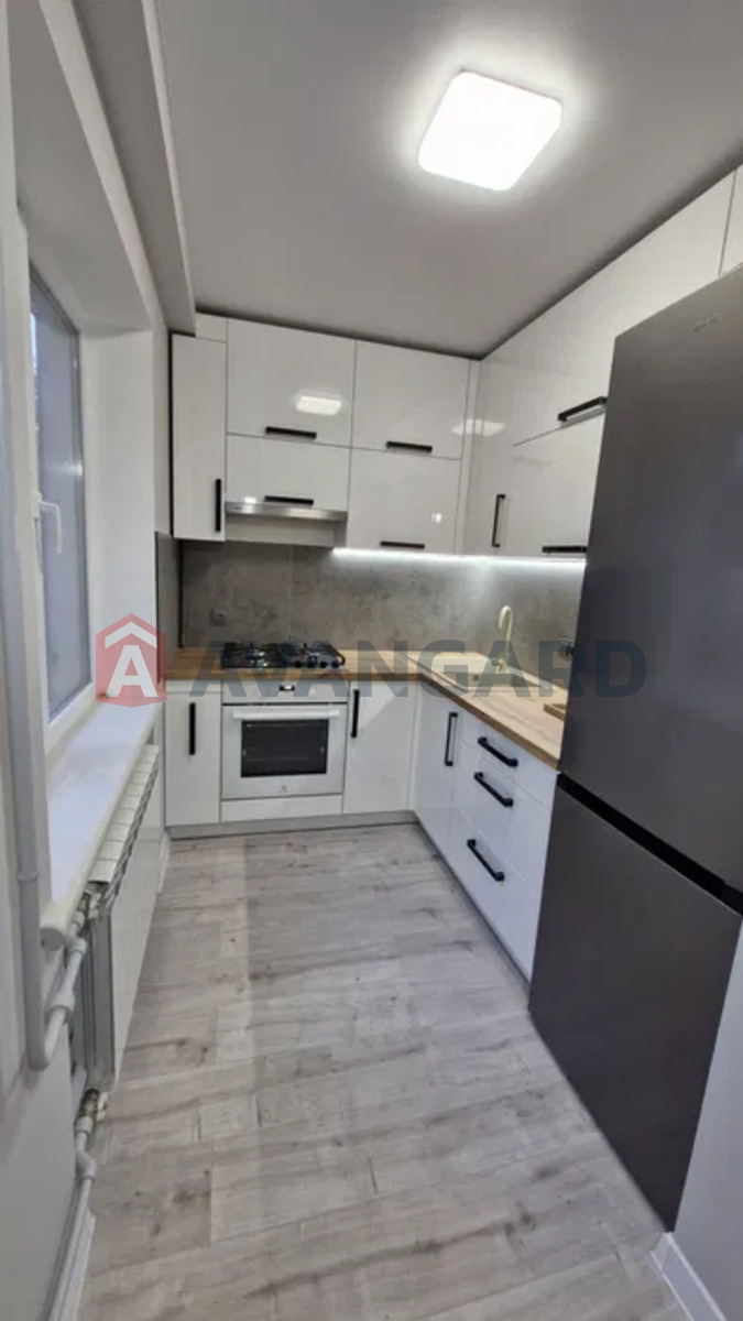 3 ����. ��������, 47/-/7 ��. �., 1/5 ���� ���� 6