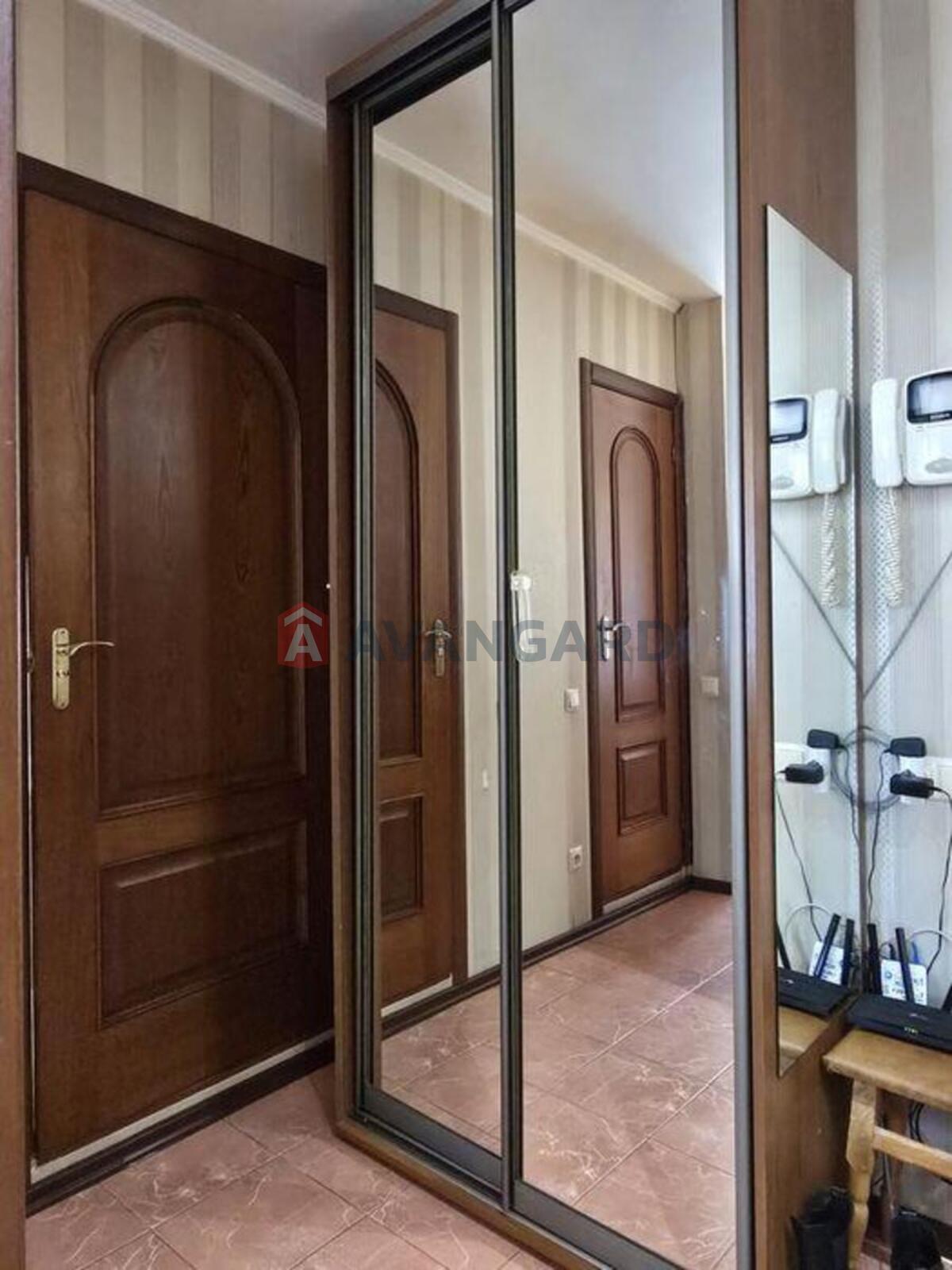 2 ��. ��������, 50/-/7 ��. �., 1/10 ������ ���� 8