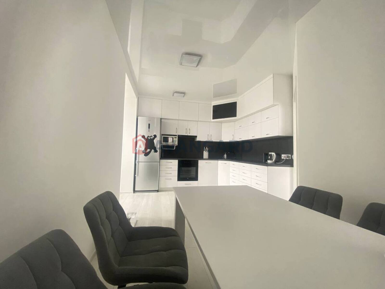 3 ��. ��������, 125/70/17 ��. �., 15/17 ������ ���� 8