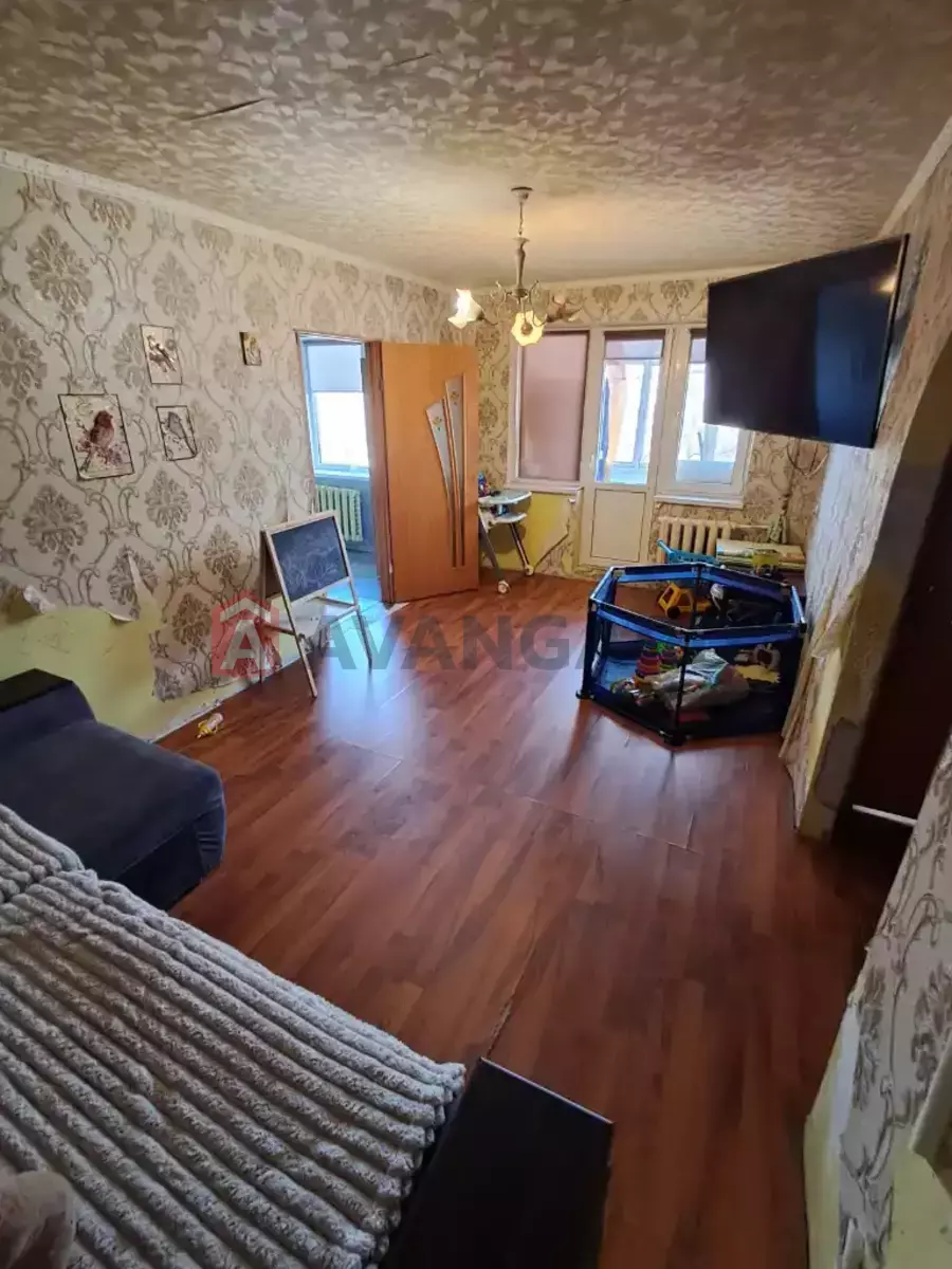 2 ��. ��������, 46/28/5 ��. �., 3/5 ������ ���� 4