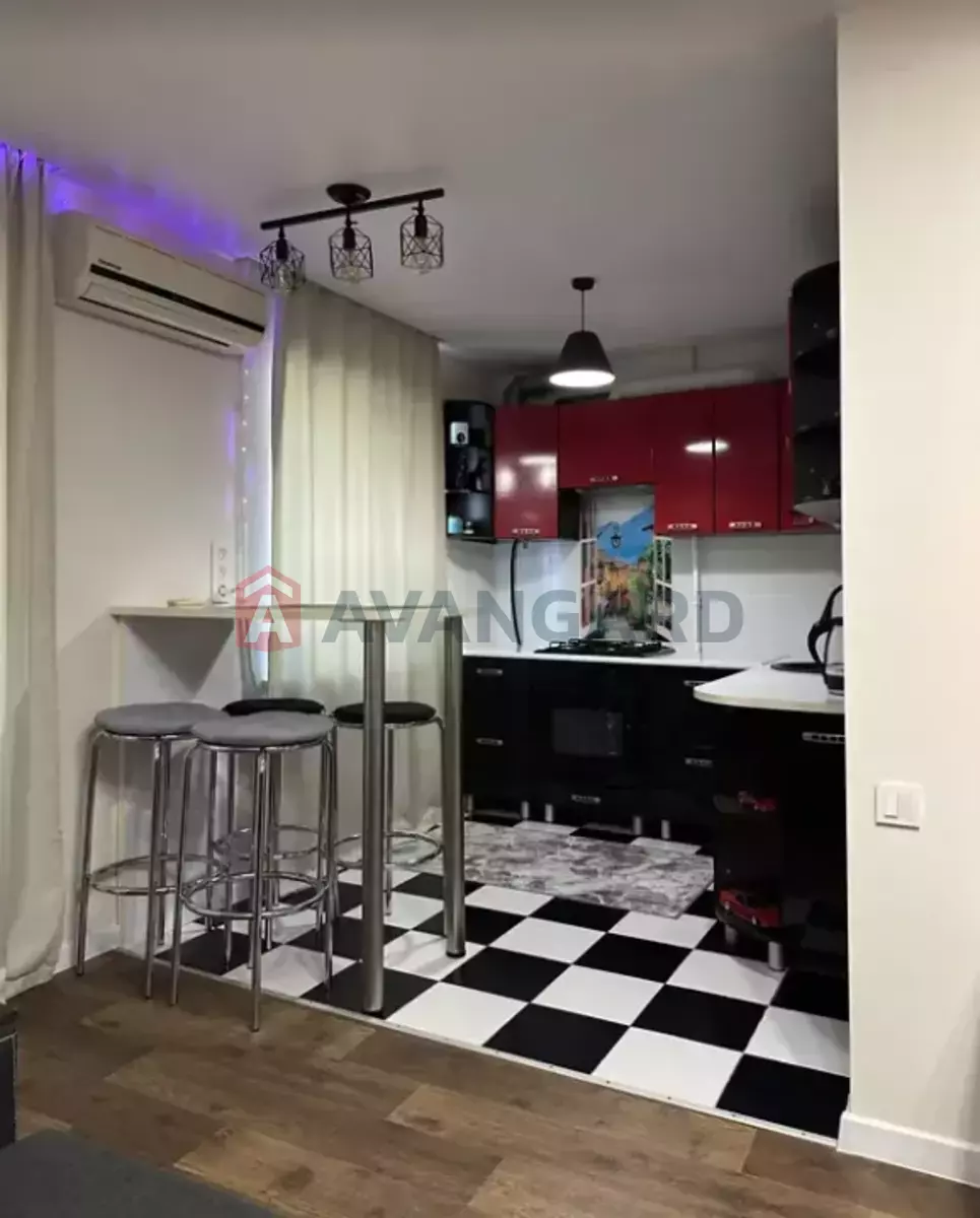 2 ��. ��������, 45/-/8 ��. �., 3/5 ������ ���� 13