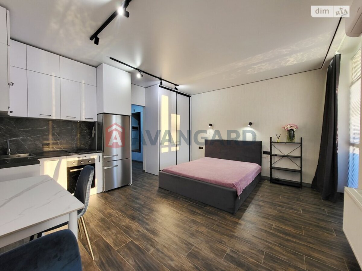 1 ��. ��������, 31/-/- ��. �., 12/16 ������ ���� 4