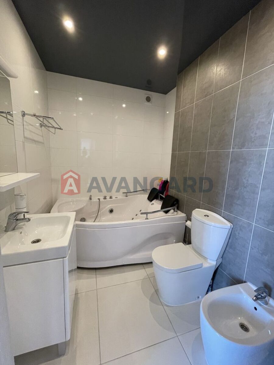 3 ��. ��������, 70/-/6 ��. �., 8/11 ������ ���� 15