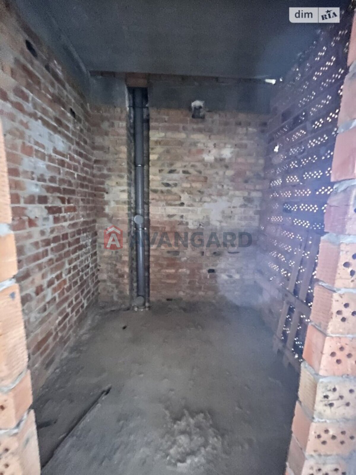 2 ��. ��������, 57/-/- ��. �., 10/10 ������ ���� 8