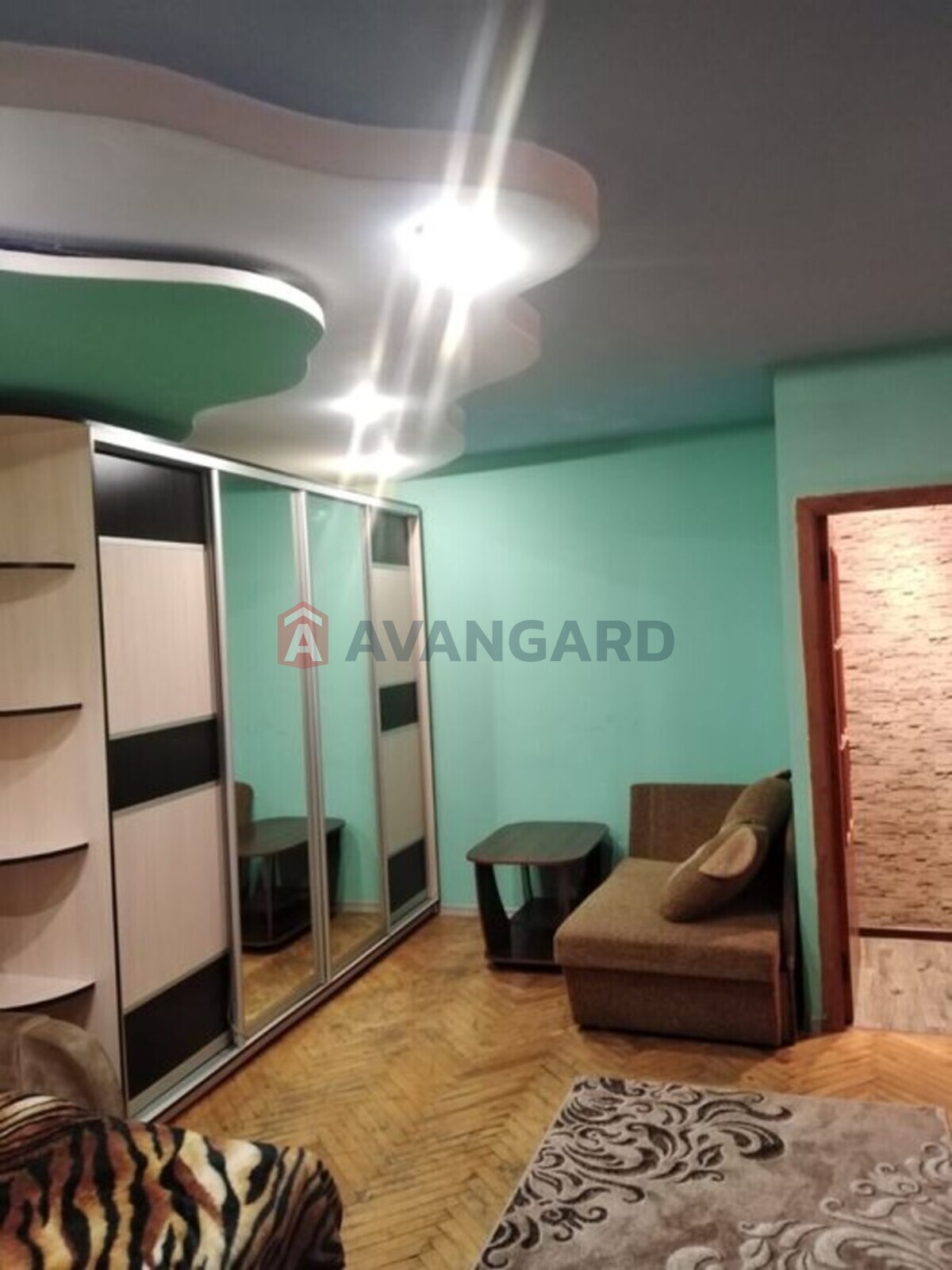 1 ��. ��������, 32/-/5 ��. �., 4/5 ������ ���� 1