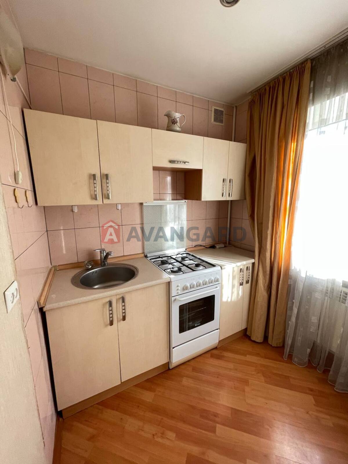 2 кім. квартира, 39/26/5,5 кв. м., 1/5 поверх фото 1 2 кім. квартира, 39/26/5,5 кв. м., 1/5 поверх фото 1