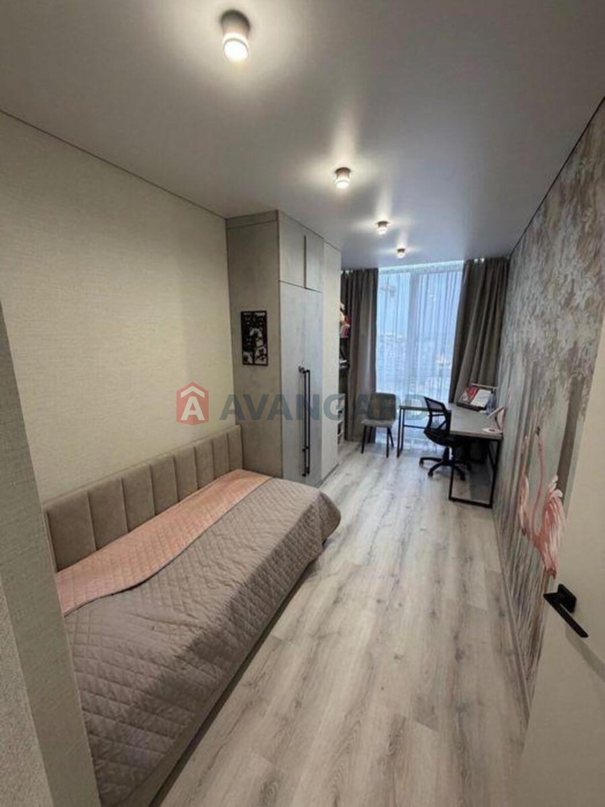 3 ��. ��������, 108/-/15 ��. �., 9/10 ������ ���� 21