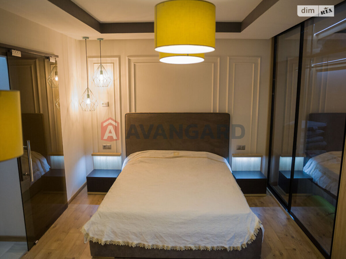 1 ����. ��������, 46/20/14 ��. �., 15/16 ���� ���� 15