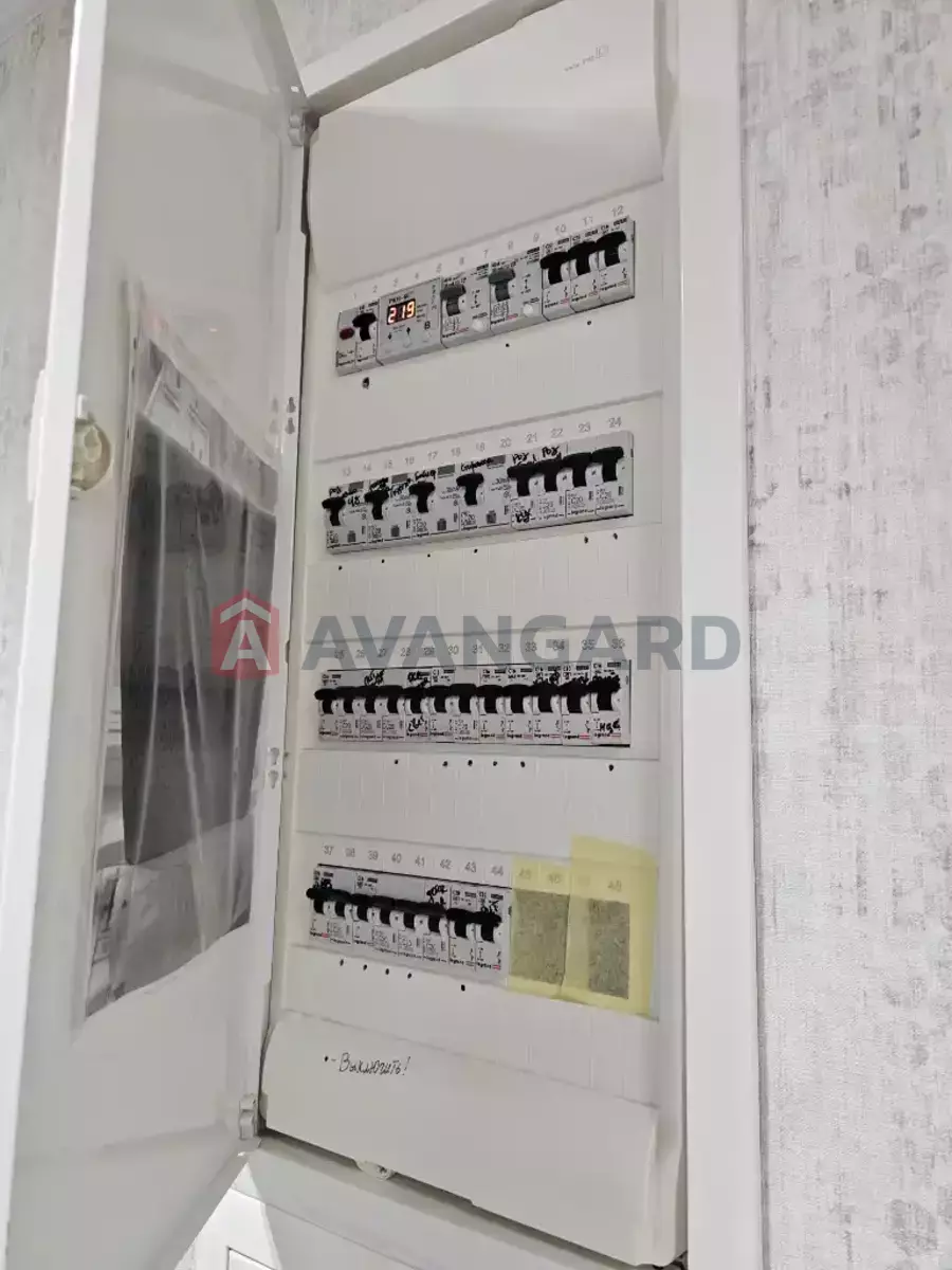 2 ��. ��������, 95/-/- ��. �., 9/11 ������ ���� 30