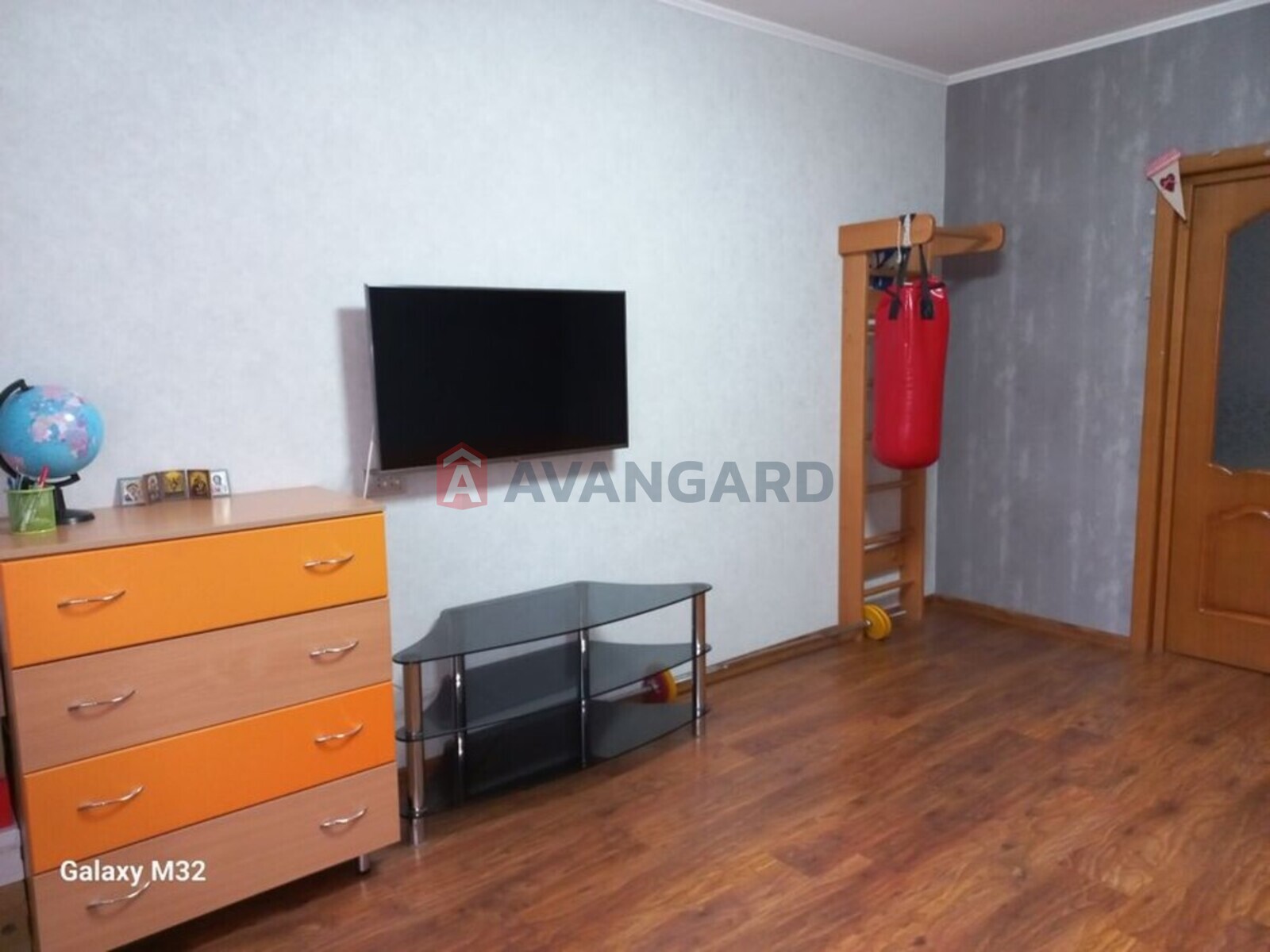 3 ��. ��������, 67/-/11 ��. �., 4/10 ������ ���� 12