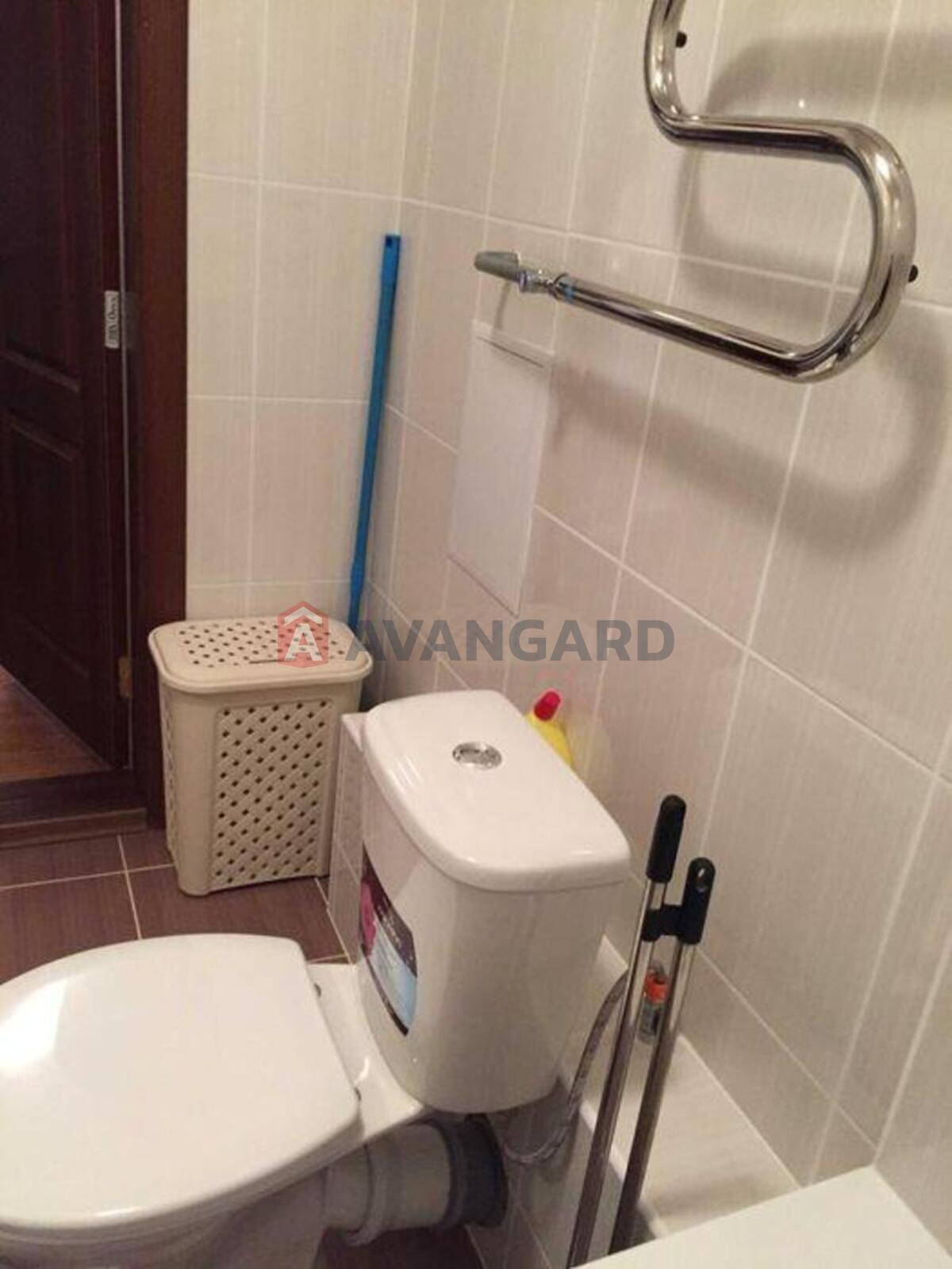 1 ��. ��������, 37/-/7 ��. �., 16/24 ������ ���� 8