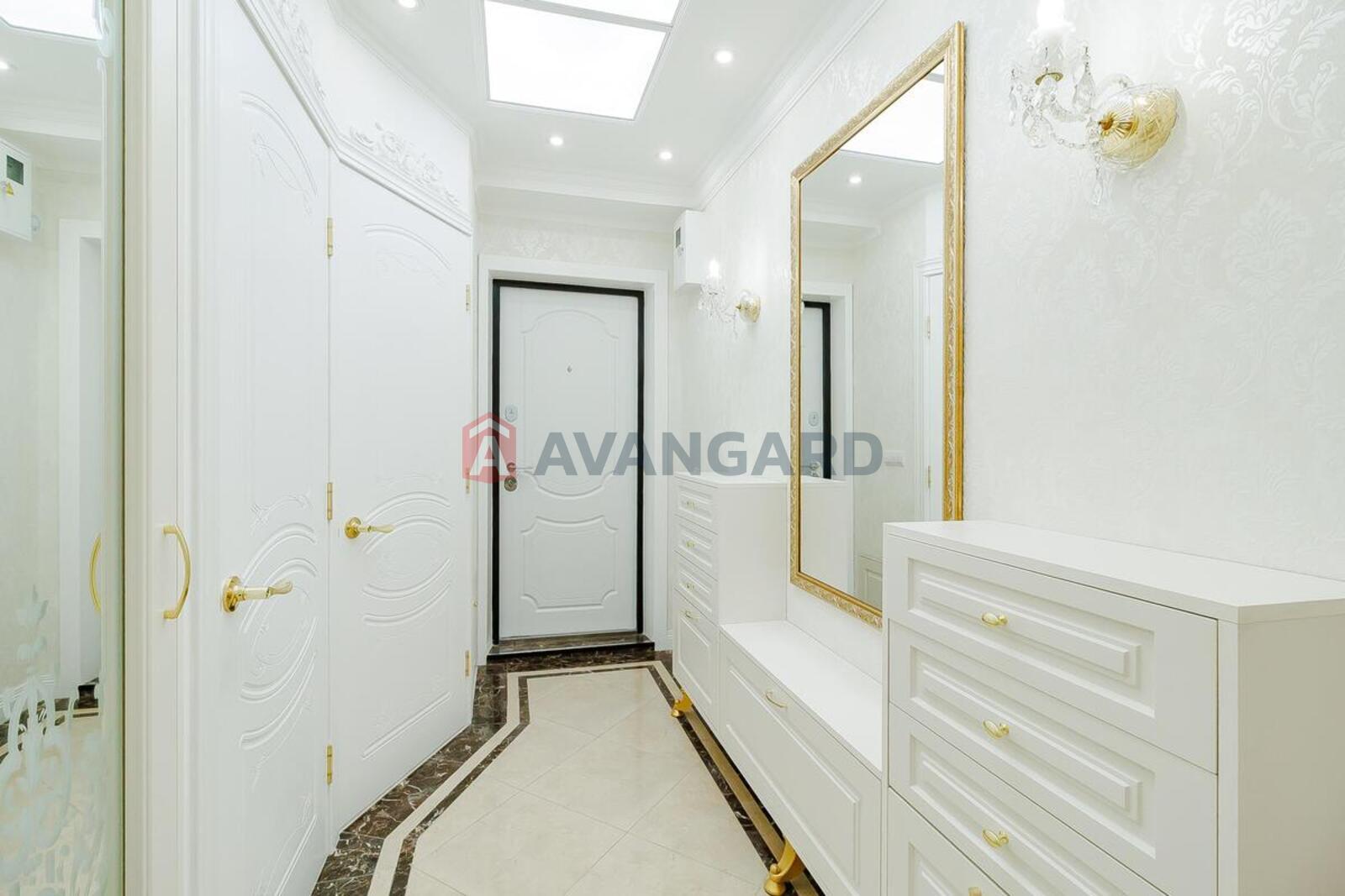 2 ��. ��������, 46/29/8 ��. �., 2/5 ������ ���� 14