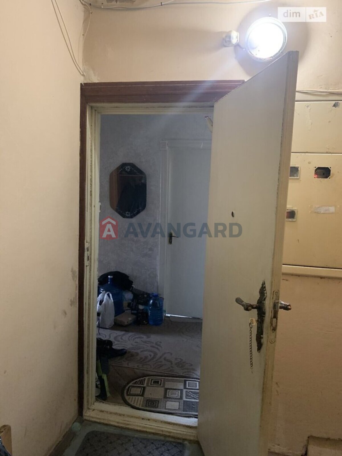 2 ��. ��������, 49/-/- ��. �., 3/9 ������ ���� 6