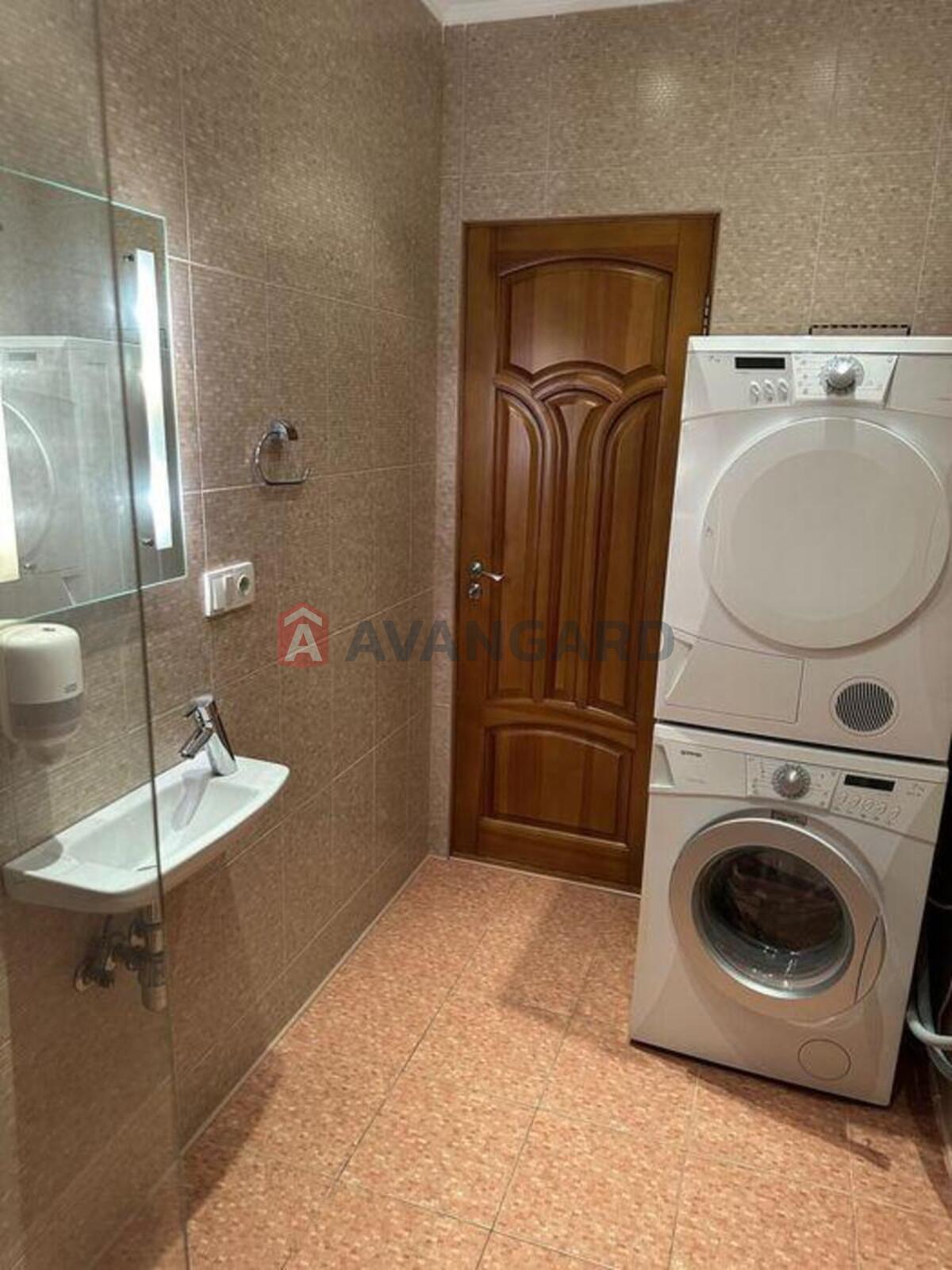 3 ��. ��������, 118/-/18 ��. �., 20/24 ������ ���� 6