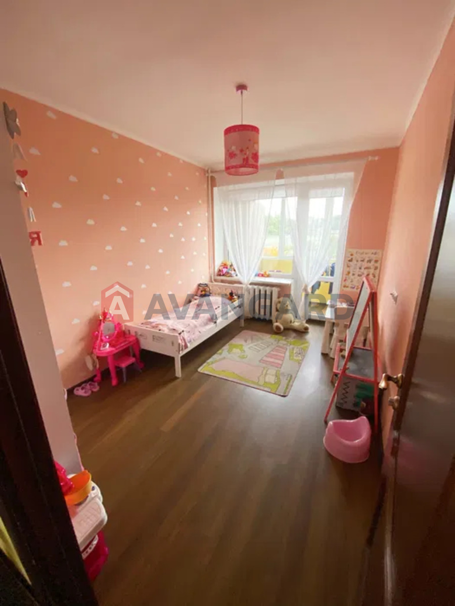 4 ��. ��������, 71/-/9 ��. �., 8/9 ������ ���� 3