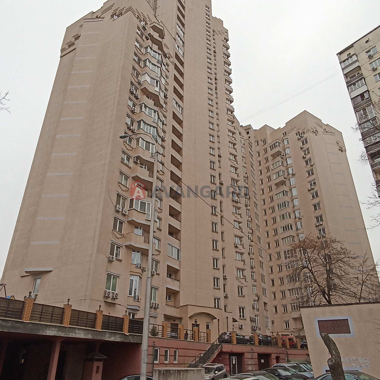 2 ��. ��������, 85/60/15 ��. �., 17/17 ������ ���� 8