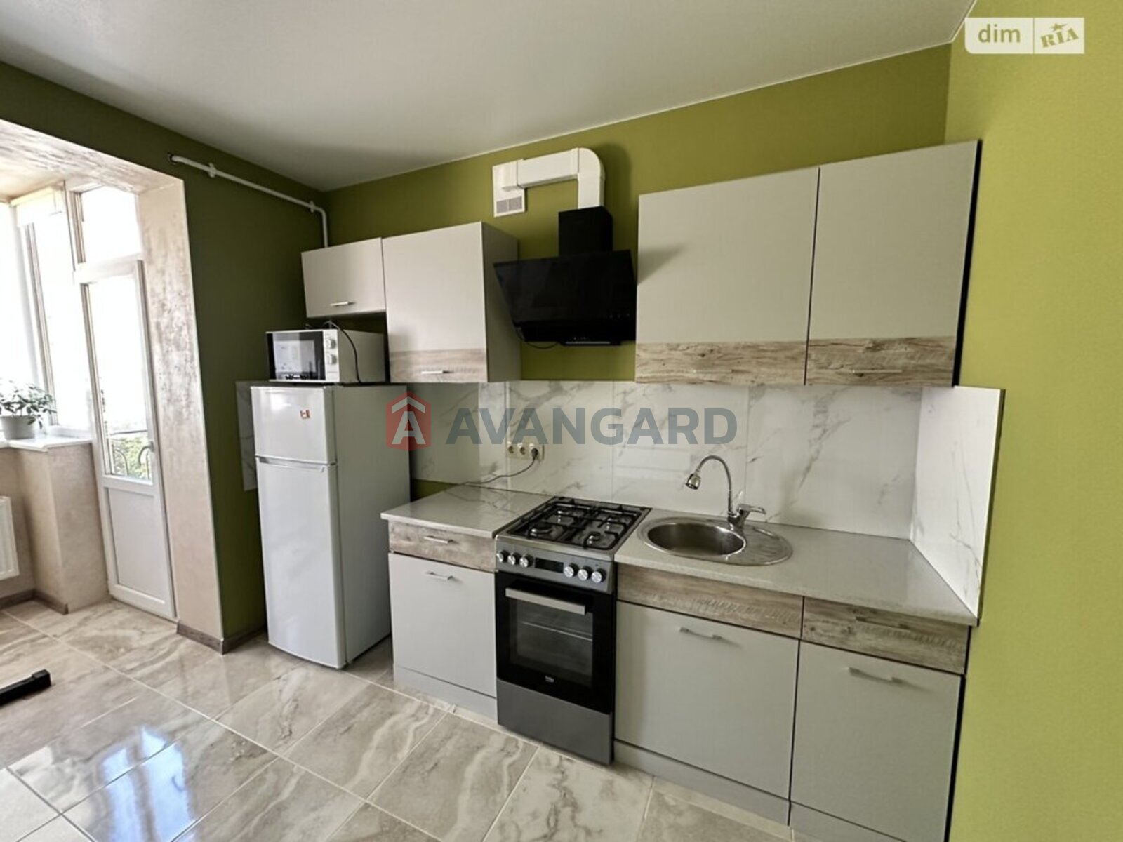 1 ��. ��������, 39/-/12 ��. �., 5/5 ������ ���� 8