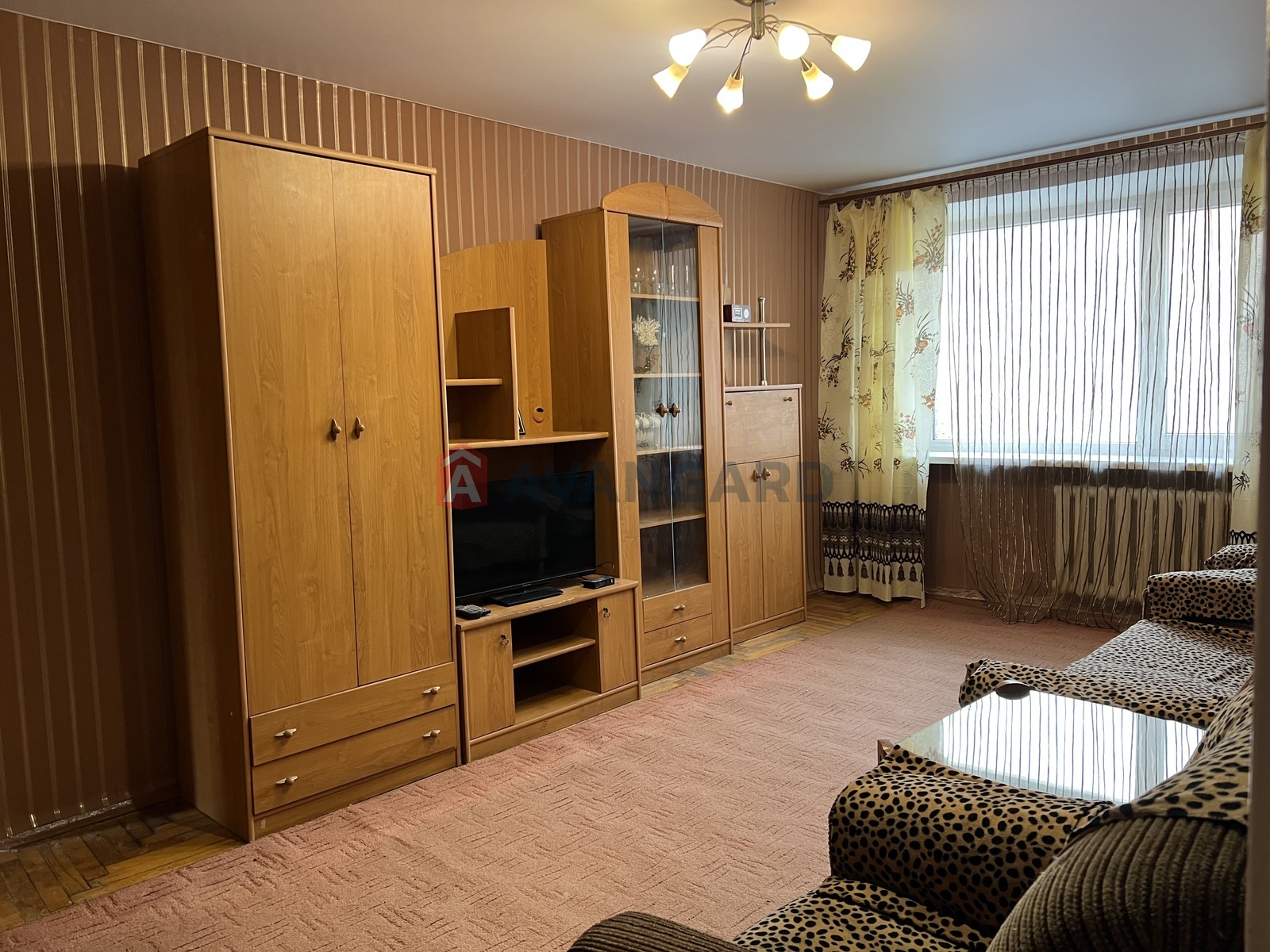 4 ��. ��������, 63/43/8 ��. �., 1/5 ������ ���� 7