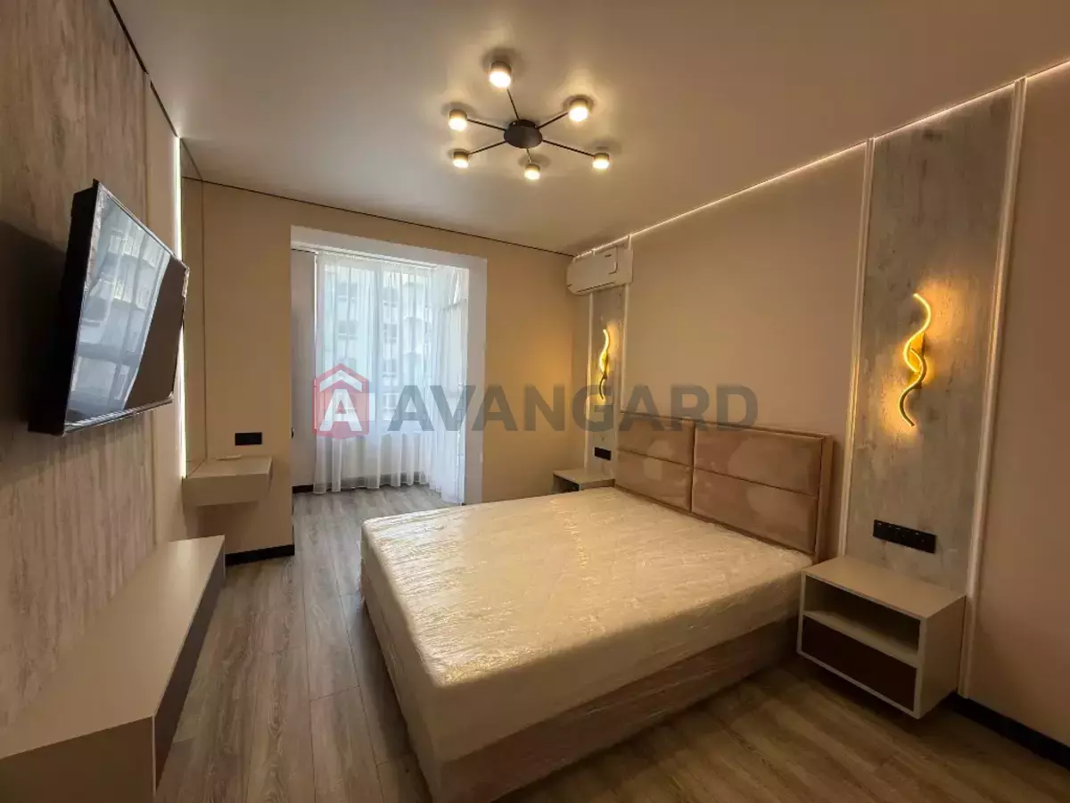 3 ��. ��������, 69/-/- ��. �., 8/10 ������ ���� 1