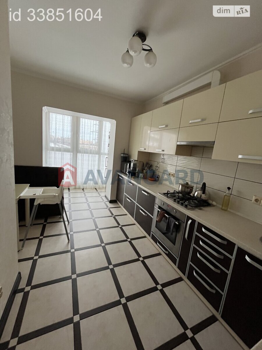 3 ����. ��������, 70/35/13 ��. �., 2/2 ���� ���� 1