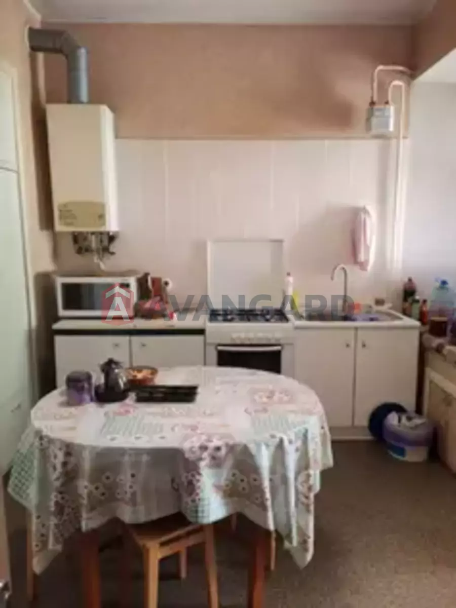 5 ��. ��������, 100/-/- ��. �., 2/3 ������ ���� 1