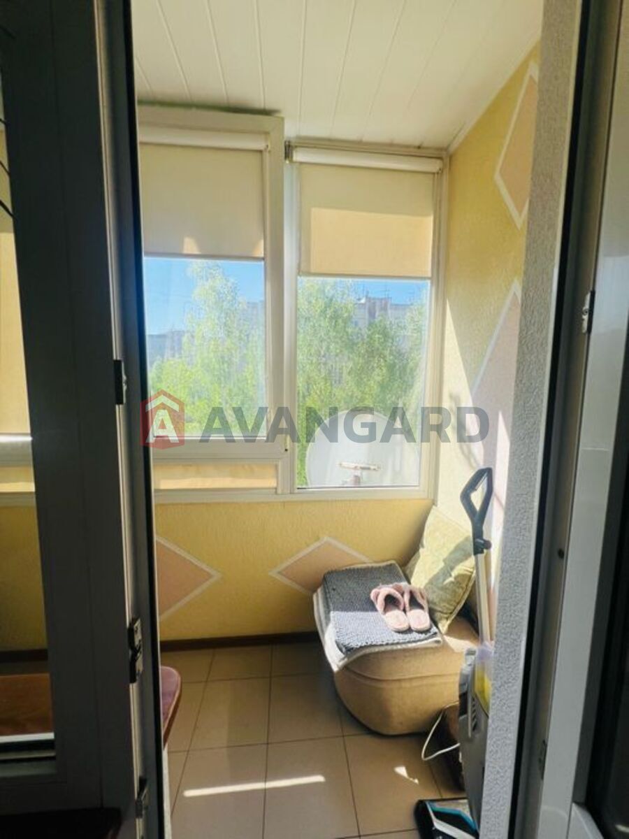 2 . , 49/-/8 . ., 5/9   14