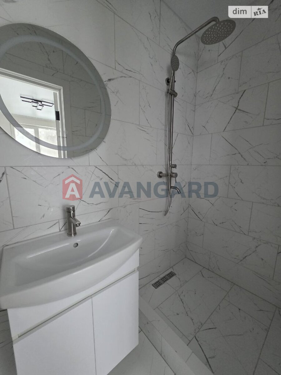 1 ��. ��������, 28/20/5 ��. �., 2/5 ������ ���� 12