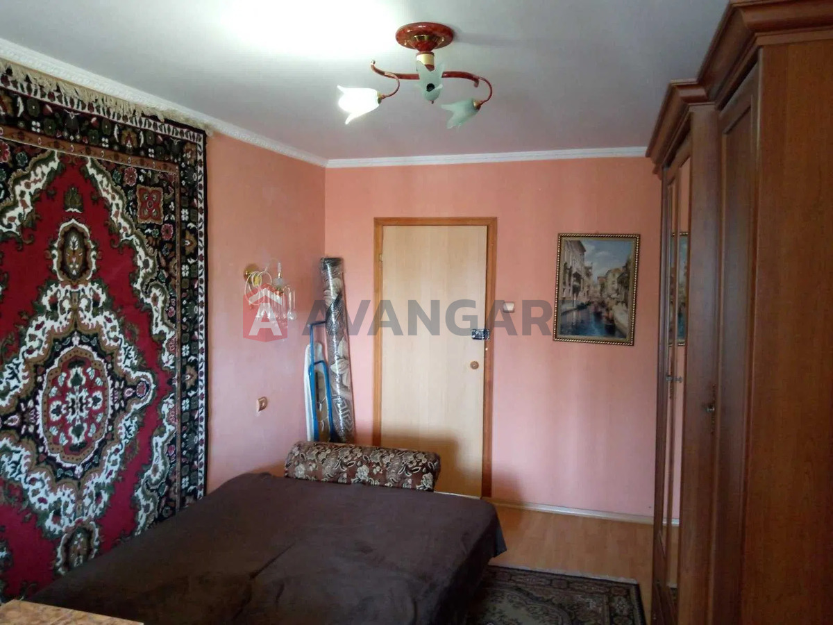 3 . , 69/-/8 . ., 8/9   11