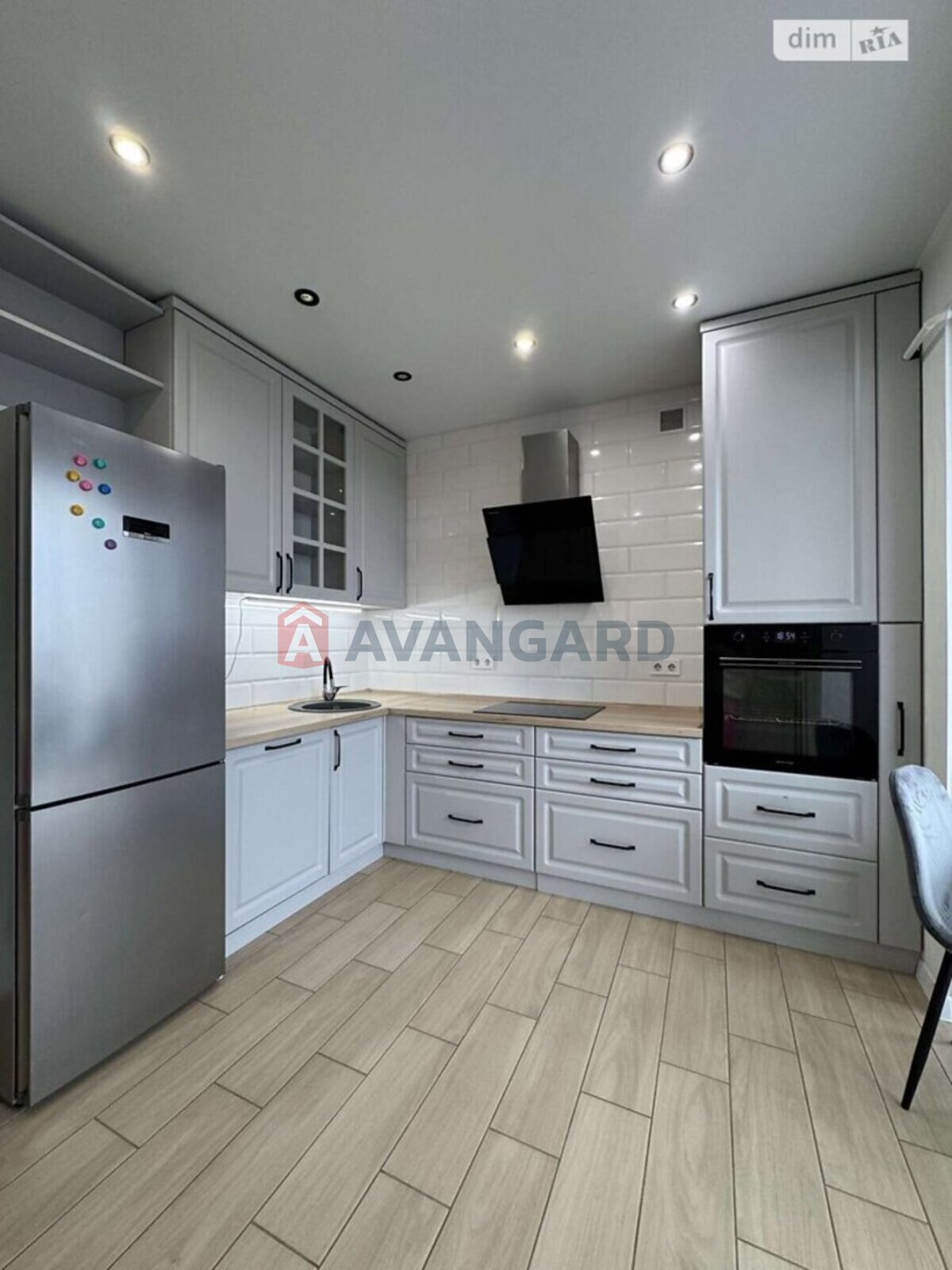 2 ��. ��������, 60/41/14 ��. �., 9/9 ������ ���� 3