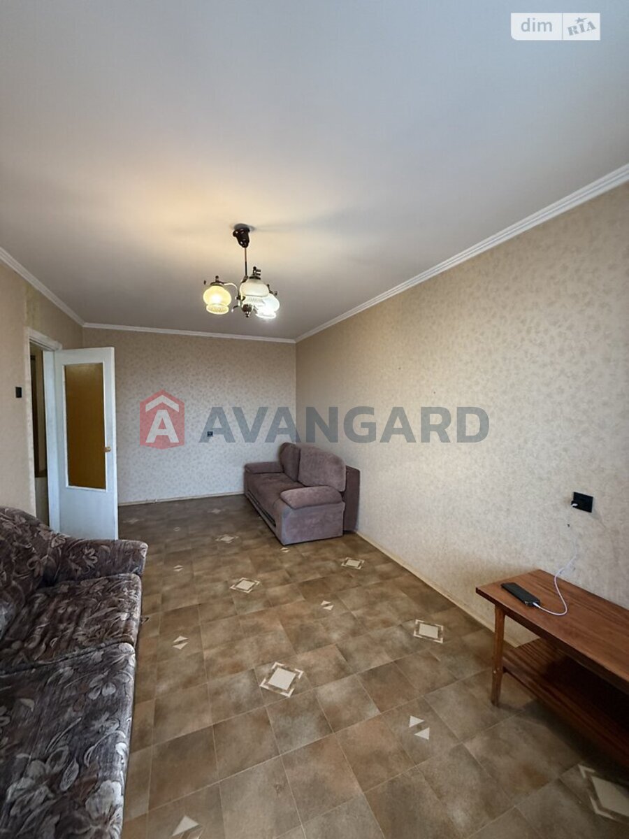 1 ��. ��������, 35/-/8 ��. �., 10/10 ������ ���� 10